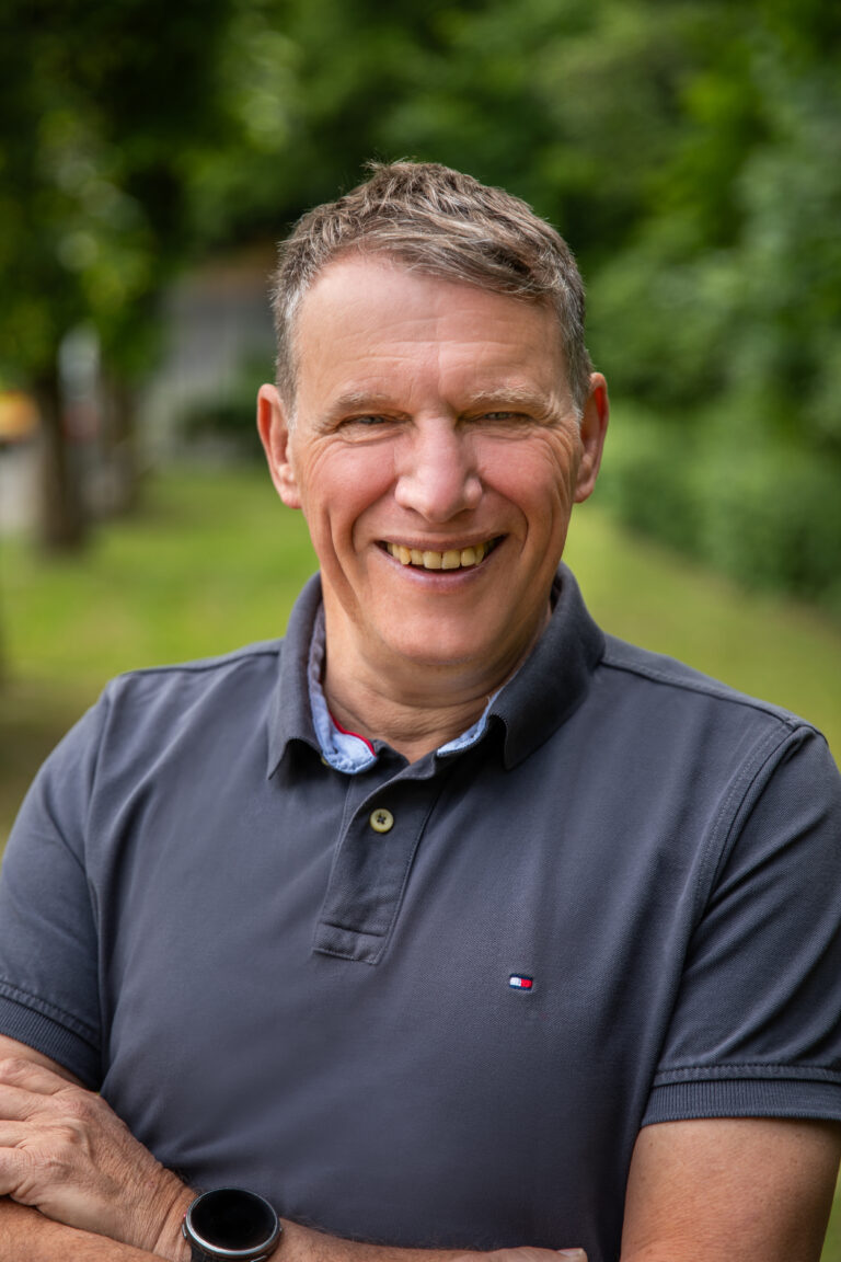 Dr. Knut Petry